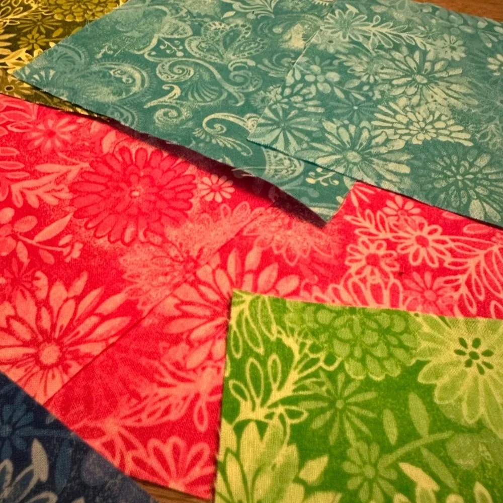18pc Floral Batik Cotton Fabric Squares 5 Inch Charm Pack Quilting Assortment